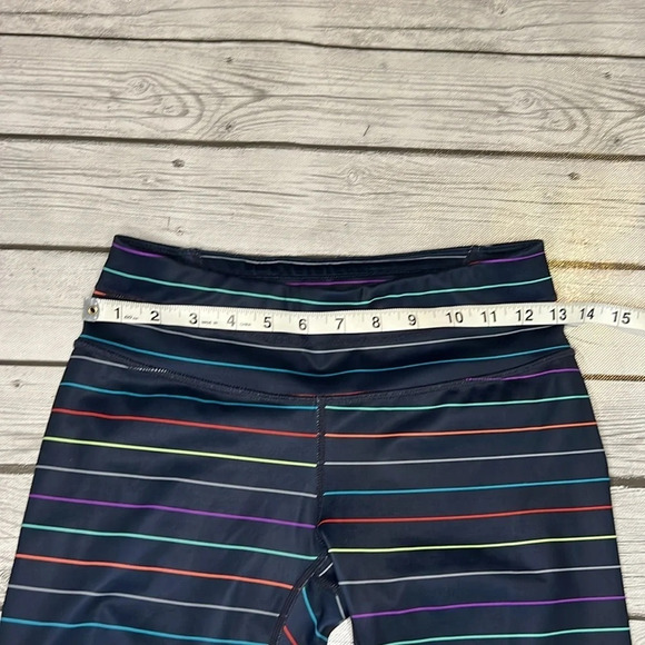 🌻ATHLETA Rainbow Sonar Crop Leggings sz. XS - Picture 6 of 8